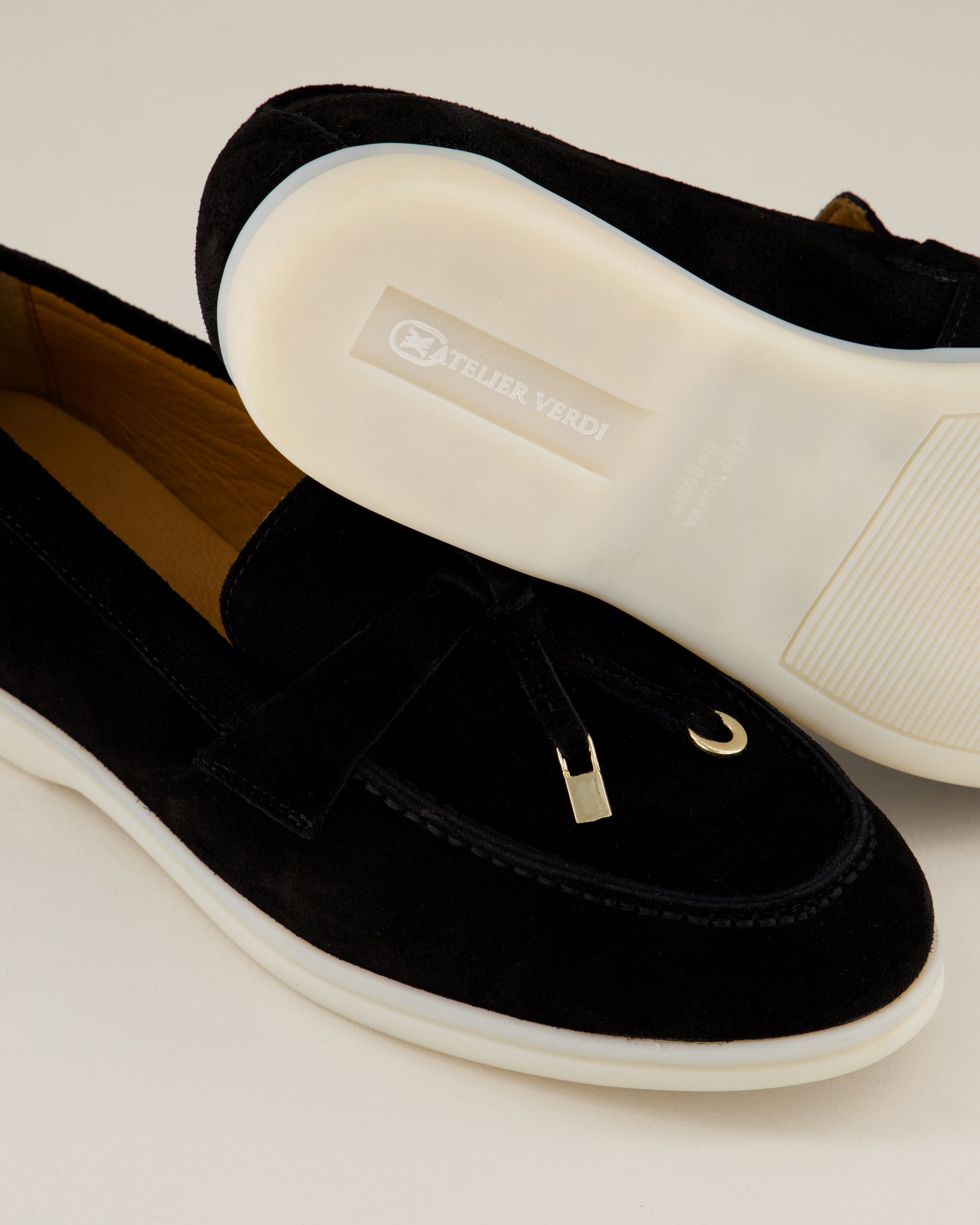 Nina Loafer AVWL01-Black