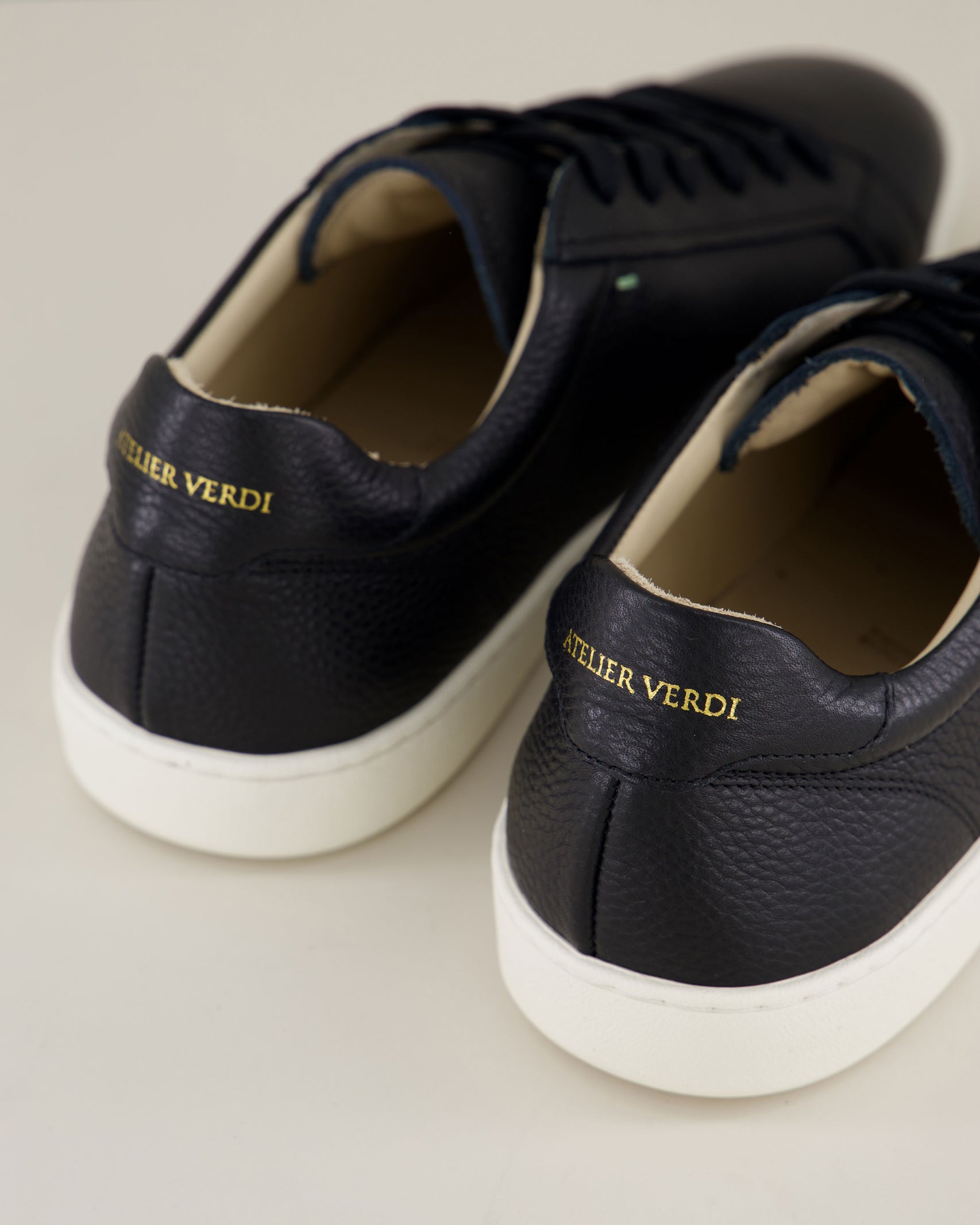 Bruno AVM-SN03 Black Cervo