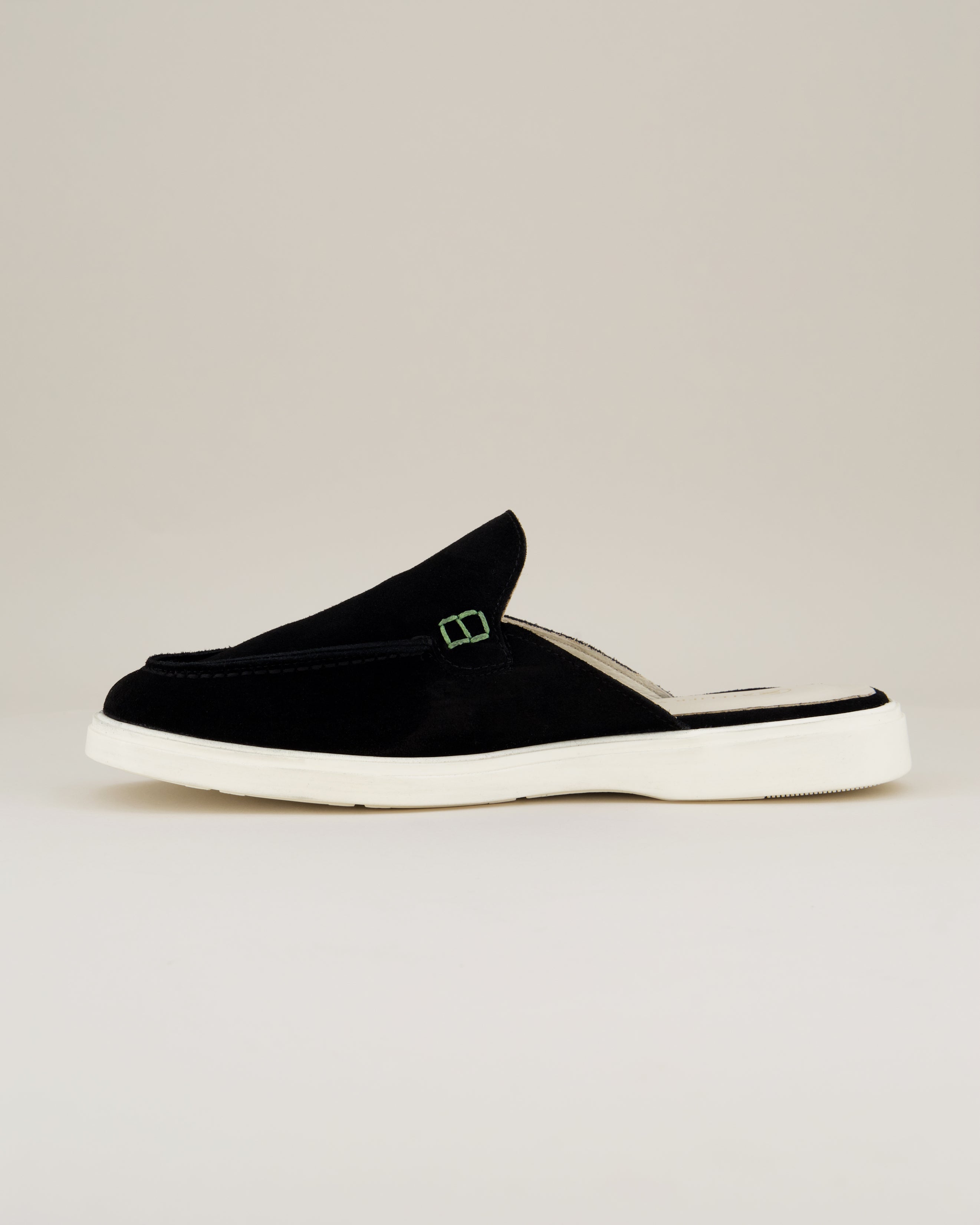 Laura Slip-On Loafer AVWSL02-Black