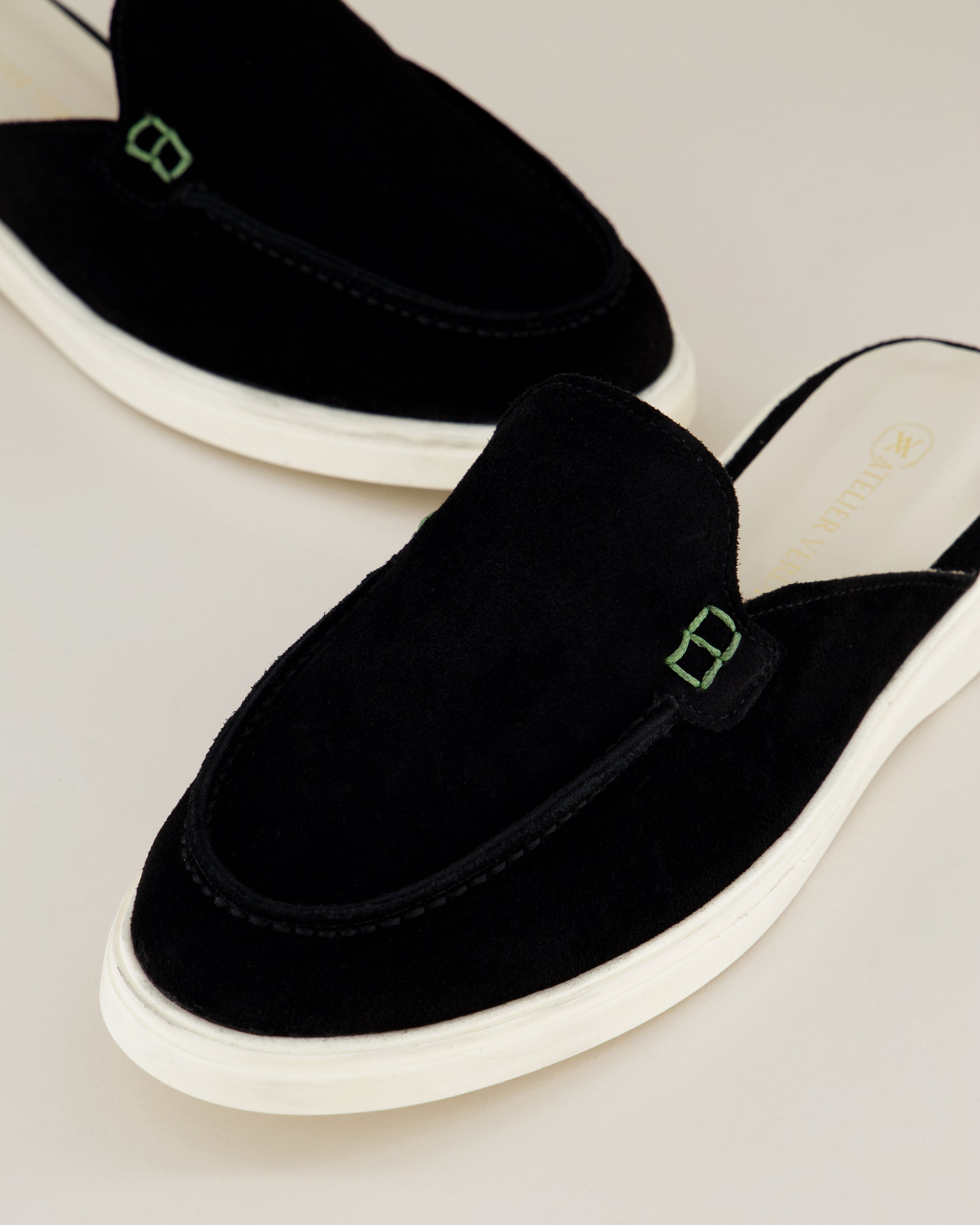 Laura Slip-On Loafer AVWSL02-Black