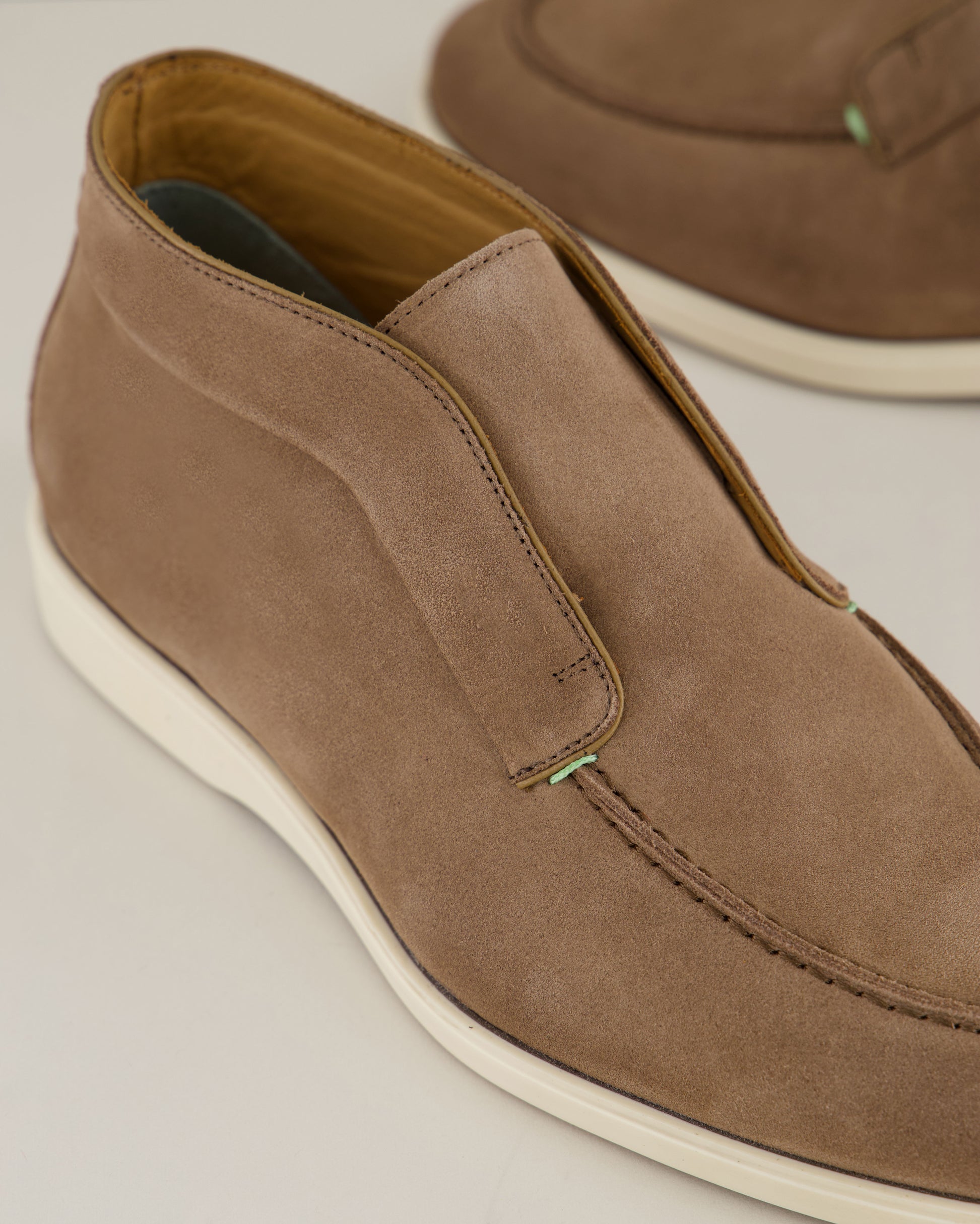 Rocco AVM01-Taupe